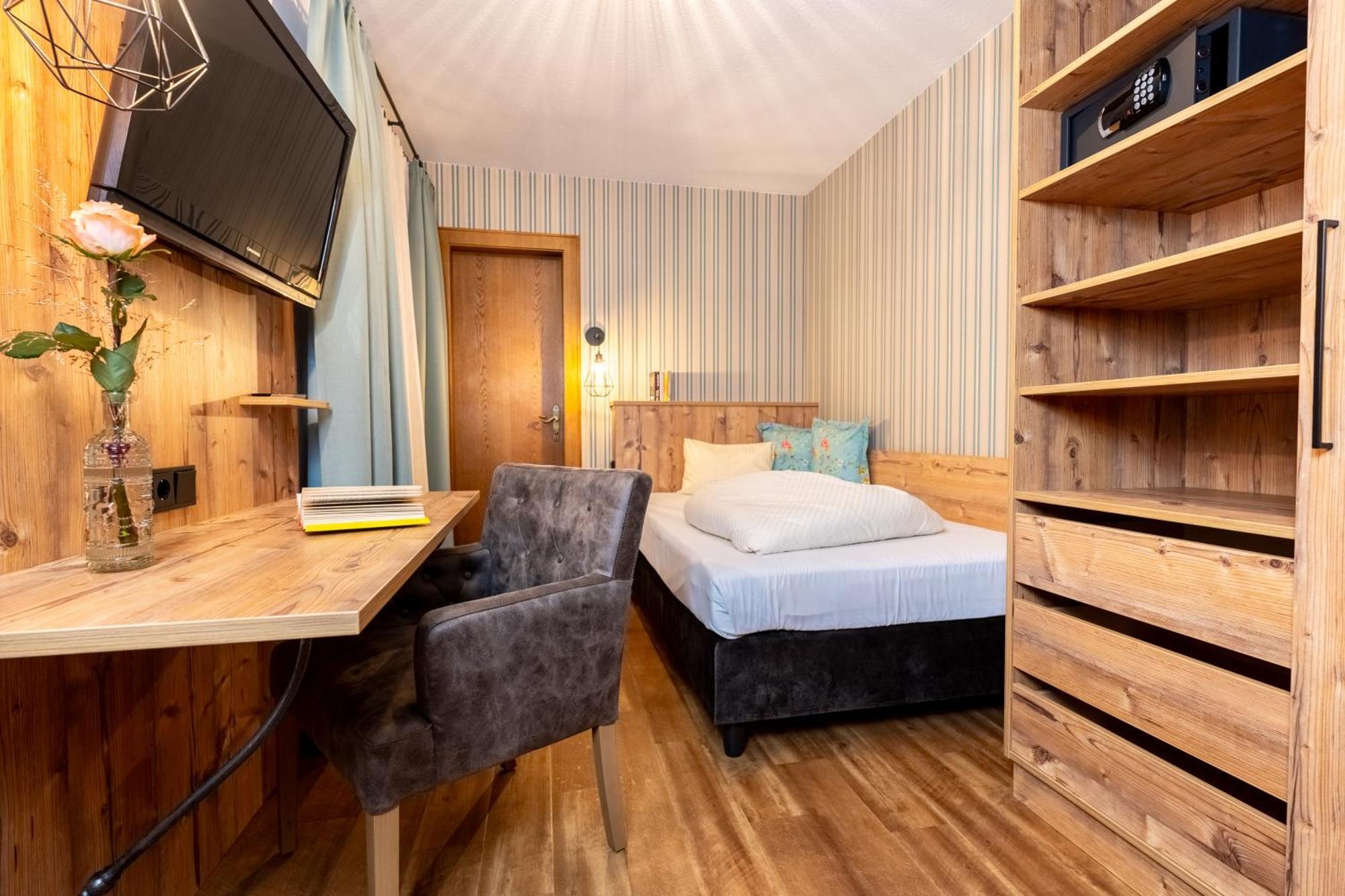 Hotel Krone Tirol Reutte Exteriör bild