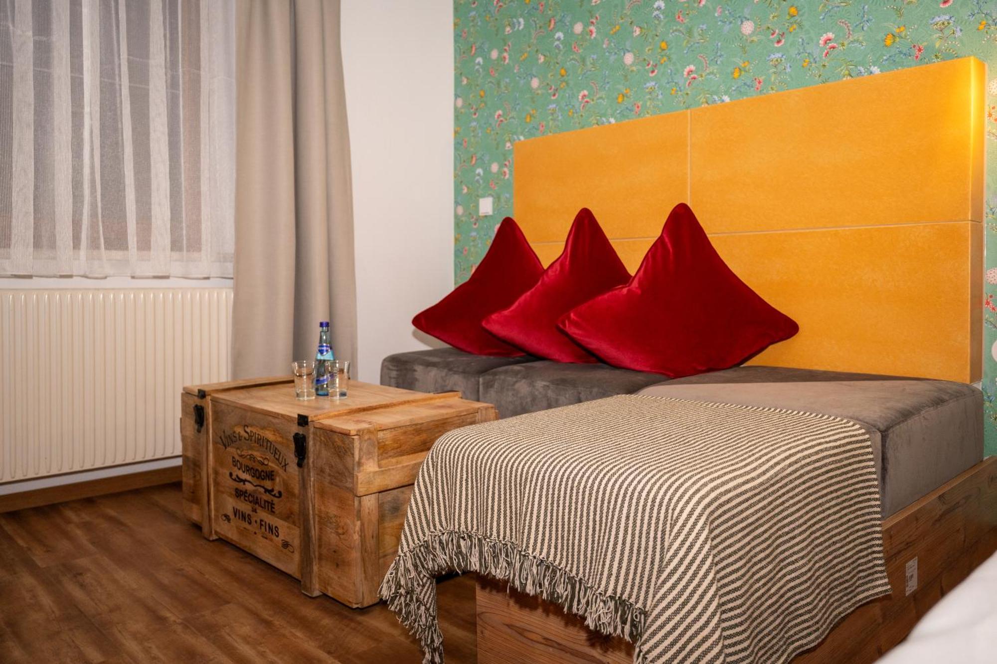 Hotel Krone Tirol Reutte Exteriör bild