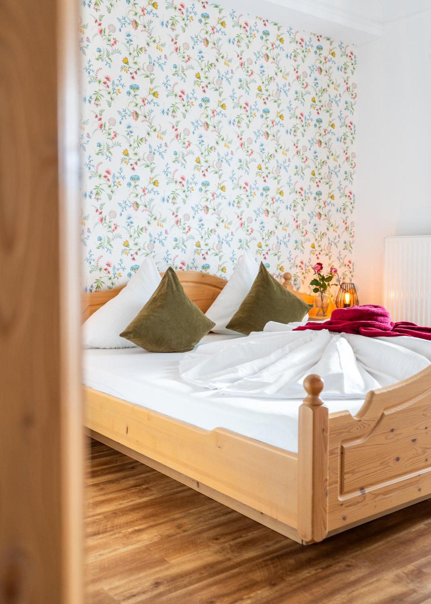 Hotel Krone Tirol Reutte Exteriör bild